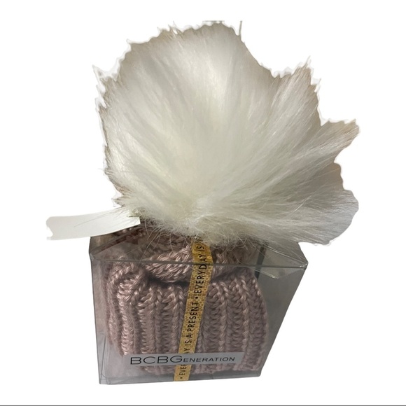 BCBGENERATION chunky knit pom Pom pink beanie in a gift box. New with tag - Picture 5 of 5